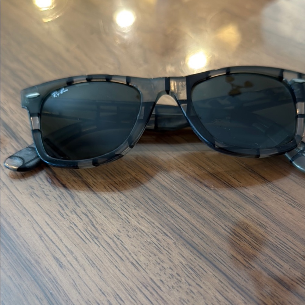 Ray-Ban Black and Gray Sunglasses